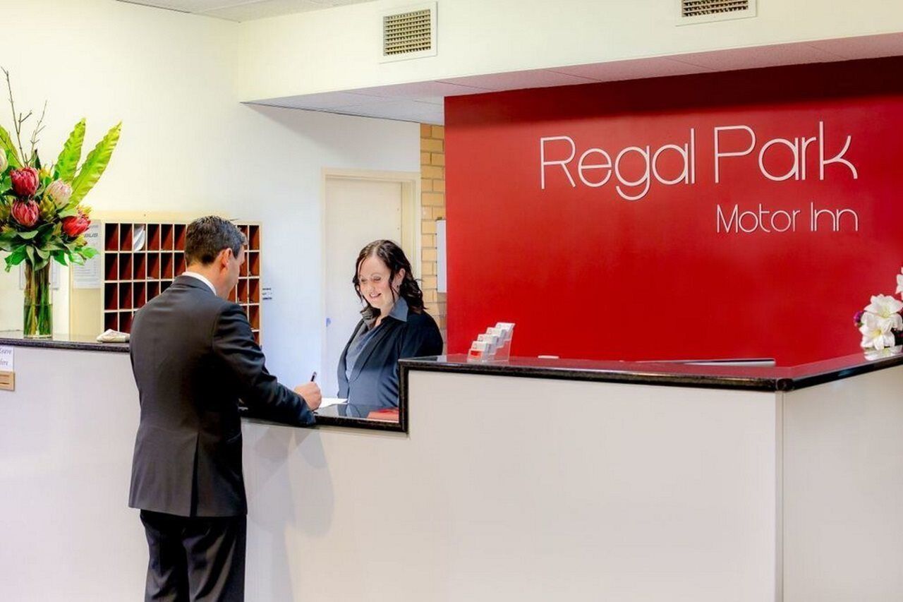Comfort Inn Regal Park Аделаида Экстерьер фото